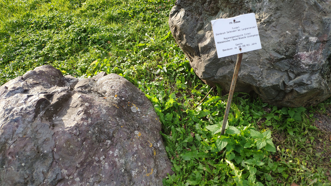 Weg der Gesteine des Triebischtals