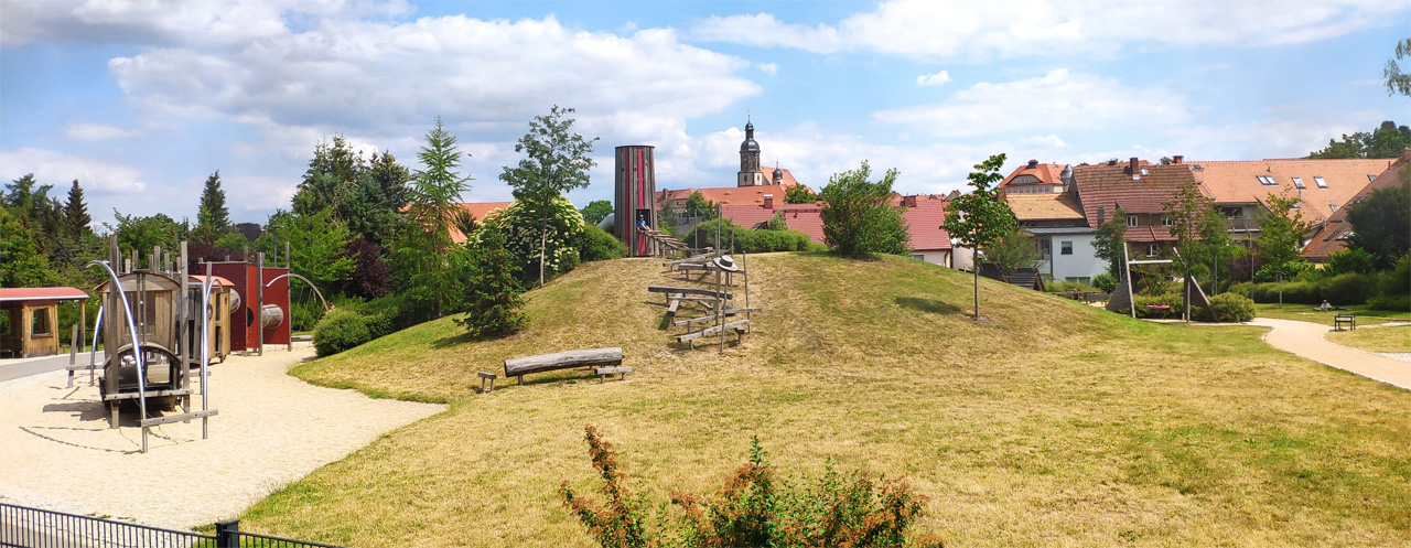 Mehrgenerationenspielplatz