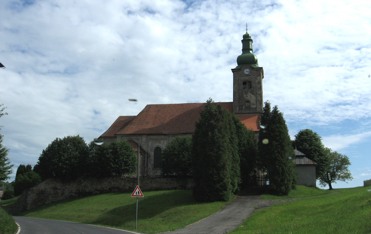 Kirche Mariä Geburt Dubnice