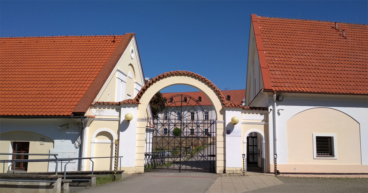Zámek Snědovice